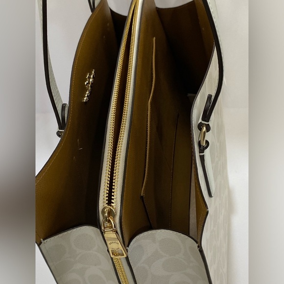 COACH 🟤 - Picture 13 of 16